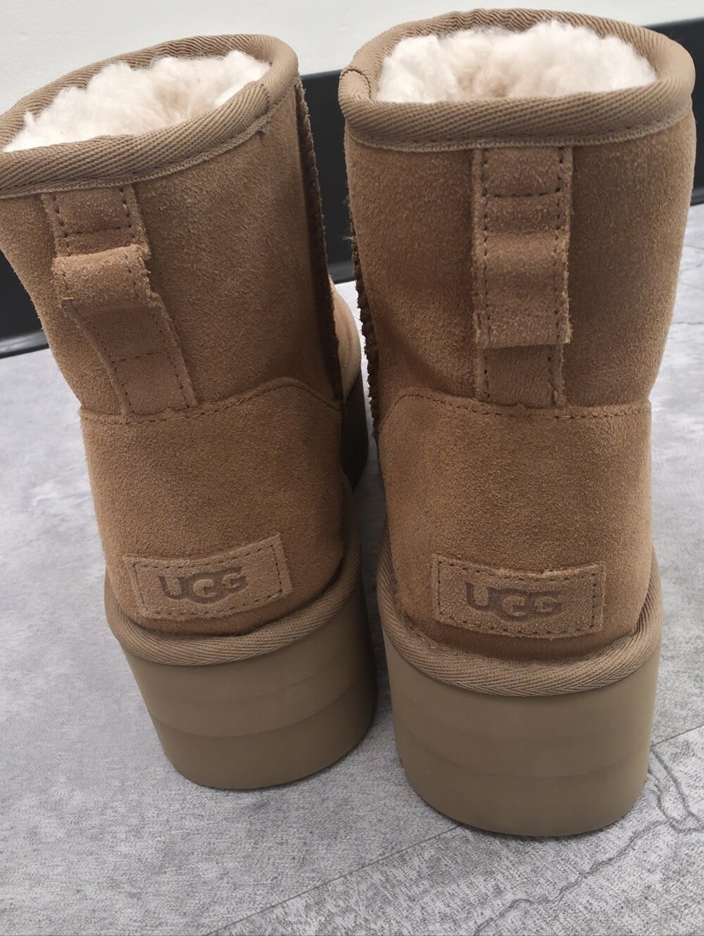UGG Mini Boot Platform, Size 10 - Picture 5 of 7